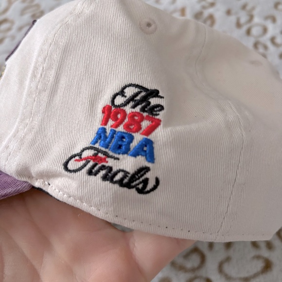 Lakers Championship Hat - Picture 4 of 5